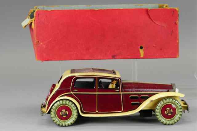 Appraisal: WELLS 'O' LONDON LIMOUSINE England c lithographed tin done in