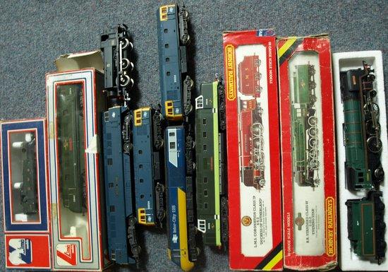 Appraisal: Three Hornby gauge locomotives and tenders Britannia Evening Star Duchess