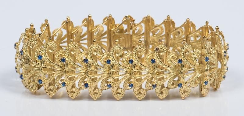 Appraisal: Brazilian K Link Bracelet K yellow gold bracelet of satin