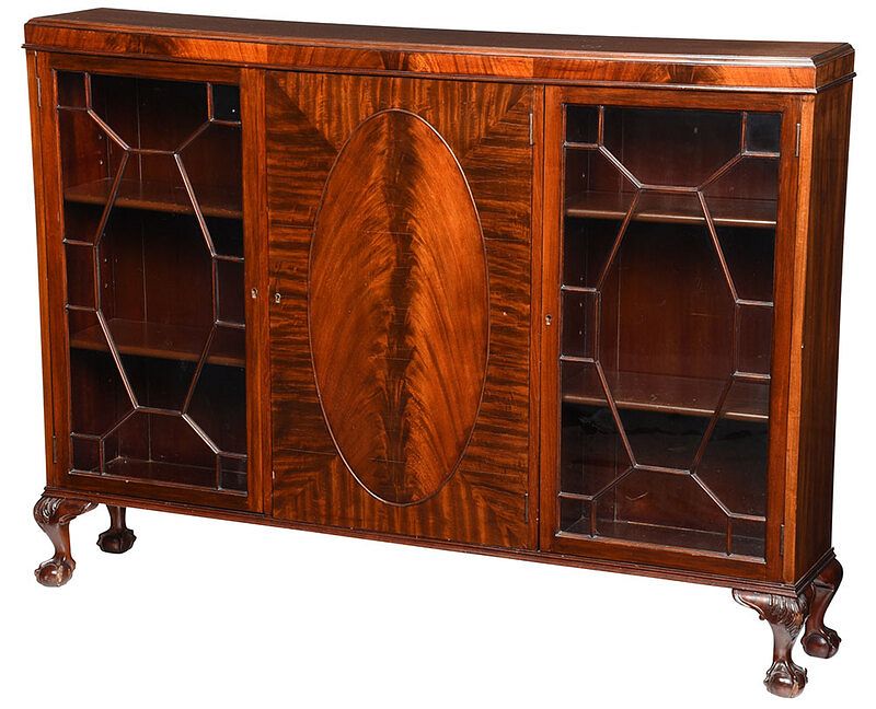 Appraisal: Chippendale Style Mahogany Bookcase Cabinet th century with central panelled