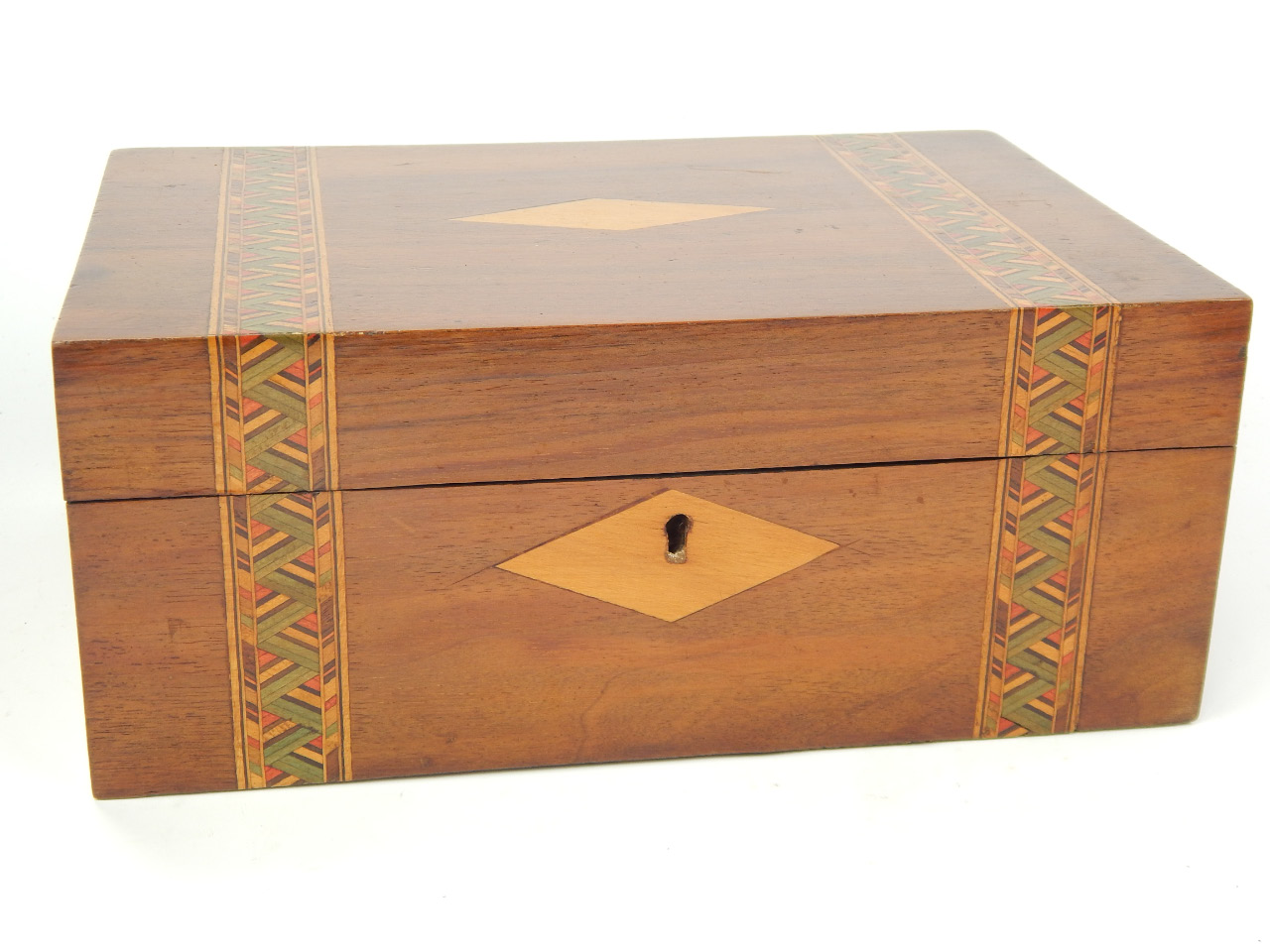 Appraisal: An Edwardian inlaid walnut work box with Tunbridge style banding