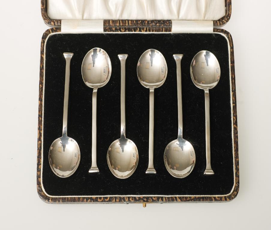 Appraisal: SET OF SIX GEORGE V SILVER COFFEE SPOONS BIRMINGHAM cased