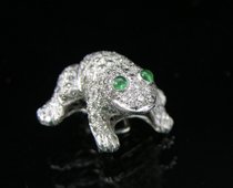 Appraisal: K Gold Diamond Frog Pin K white gold frog pave