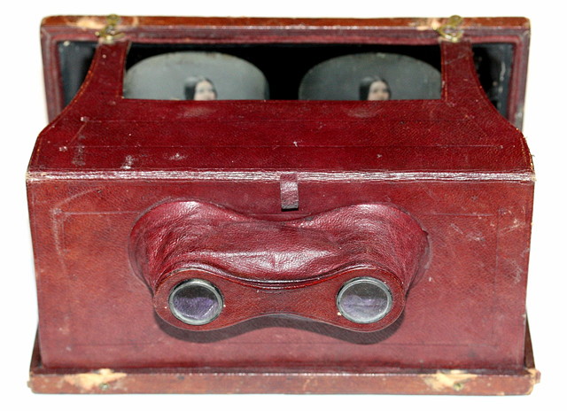 Appraisal: A STEREOSCOPIC VIEWER by Claudet of London with two images