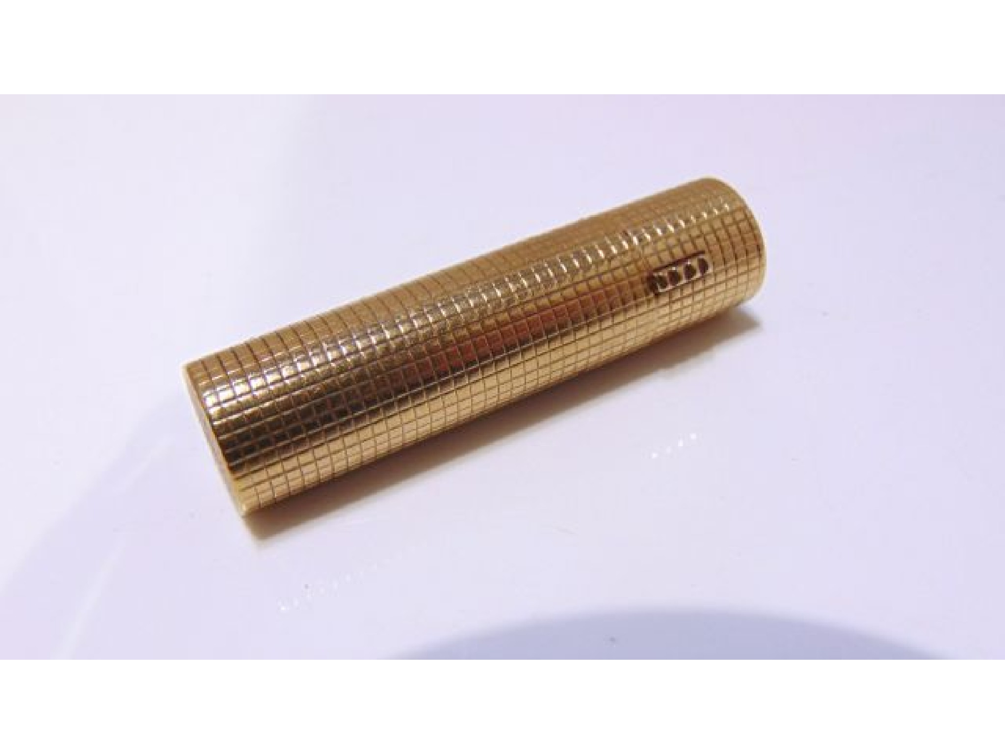 Appraisal: A ct gold lipstick holder Kv London the cylindrical body