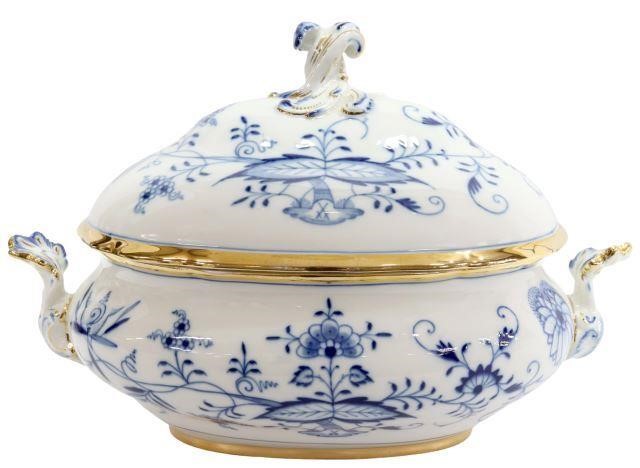 Appraisal: German blue and white lidded tureen Meissen in the Blue