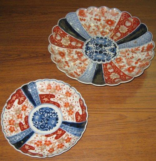 Appraisal: Two th Century Japanese Imari lobed dishes cm and cm