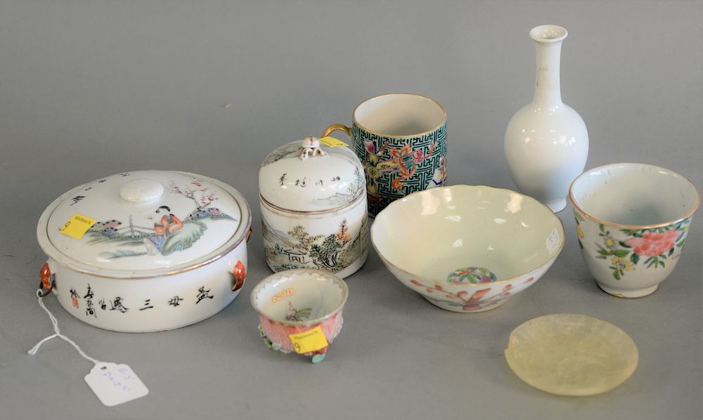 Appraisal: Tray lot of Chinese porcelain to include cups two covered