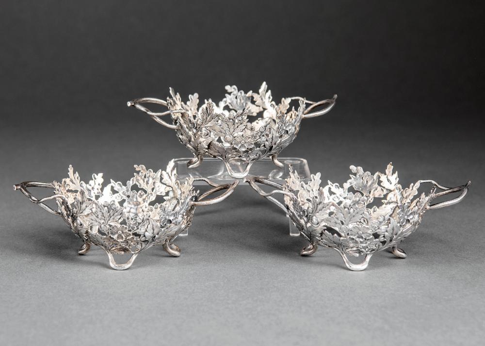 Appraisal: Set of Twelve Gorham Sterling Silver Leaf and Flower Motif