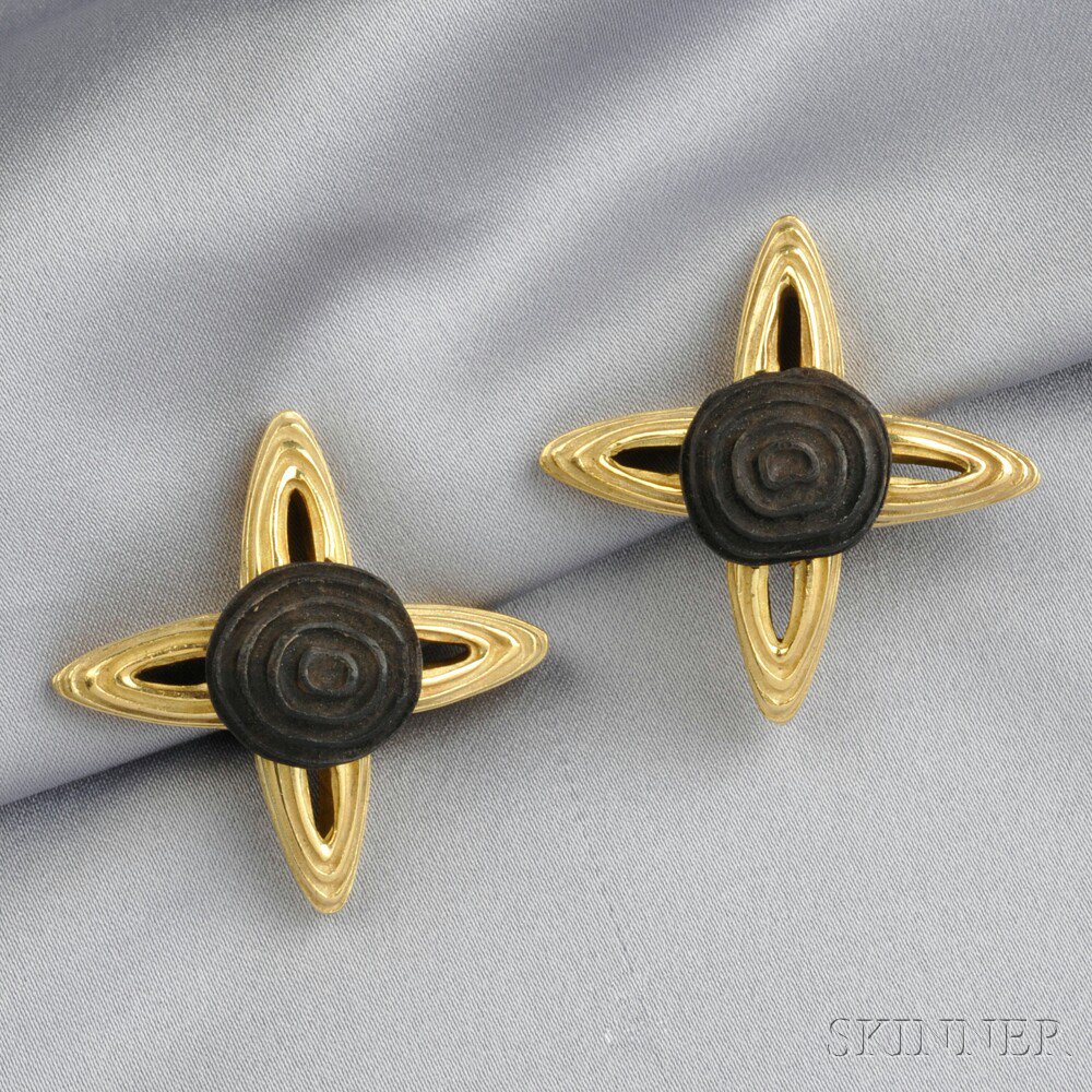 Appraisal: kt Gold and Ebony Earclips Christopher Walling the ridged ebony