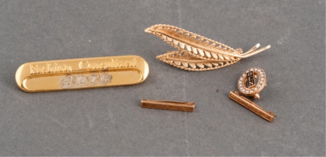 Appraisal: Assorted Lot of Gold Jewelry K gold leaf pin two