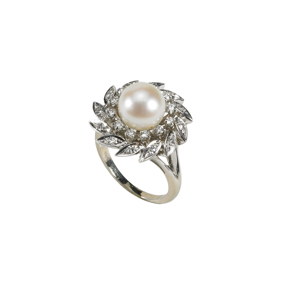 Appraisal: k White Gold Ring set with a cultured pearl mm