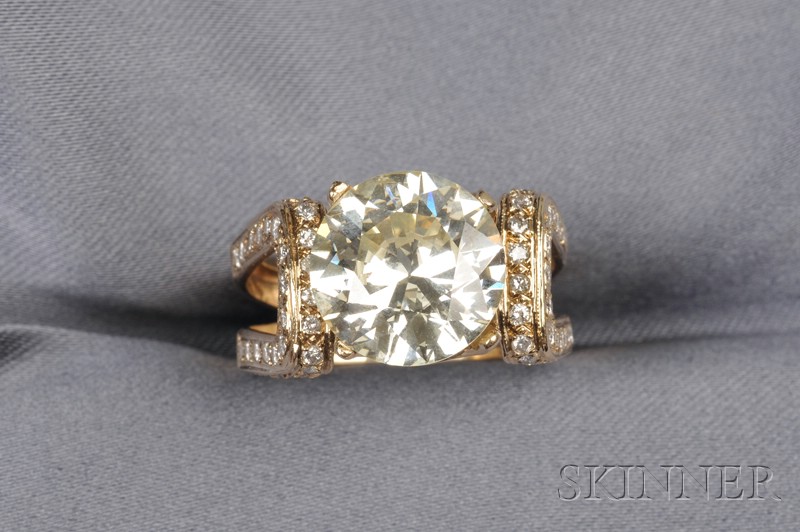 Appraisal: Diamond Solitaire prong-set with an old European-cut diamond weighing cts