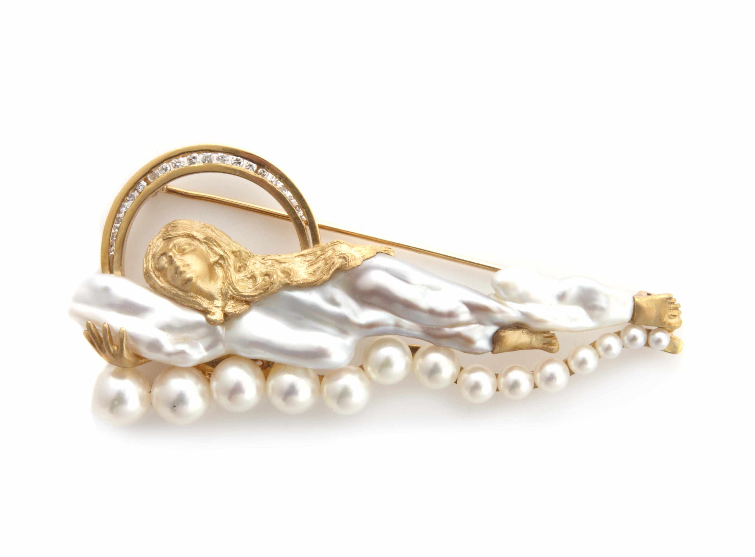 Appraisal: A cultured pearl diamond and k gold figural brooch depicting