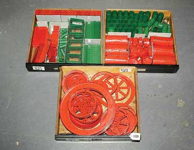 Appraisal: Meccano a large quantity of components a number re overpainted