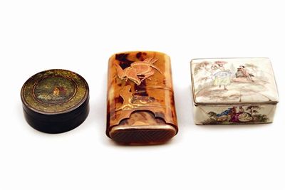 Appraisal: A th century circular papier-mache box and cover the lid