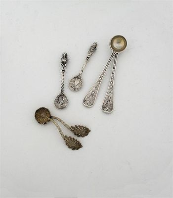 Appraisal: A pair of salt spoons Elizabethan pattern with gilt bowls