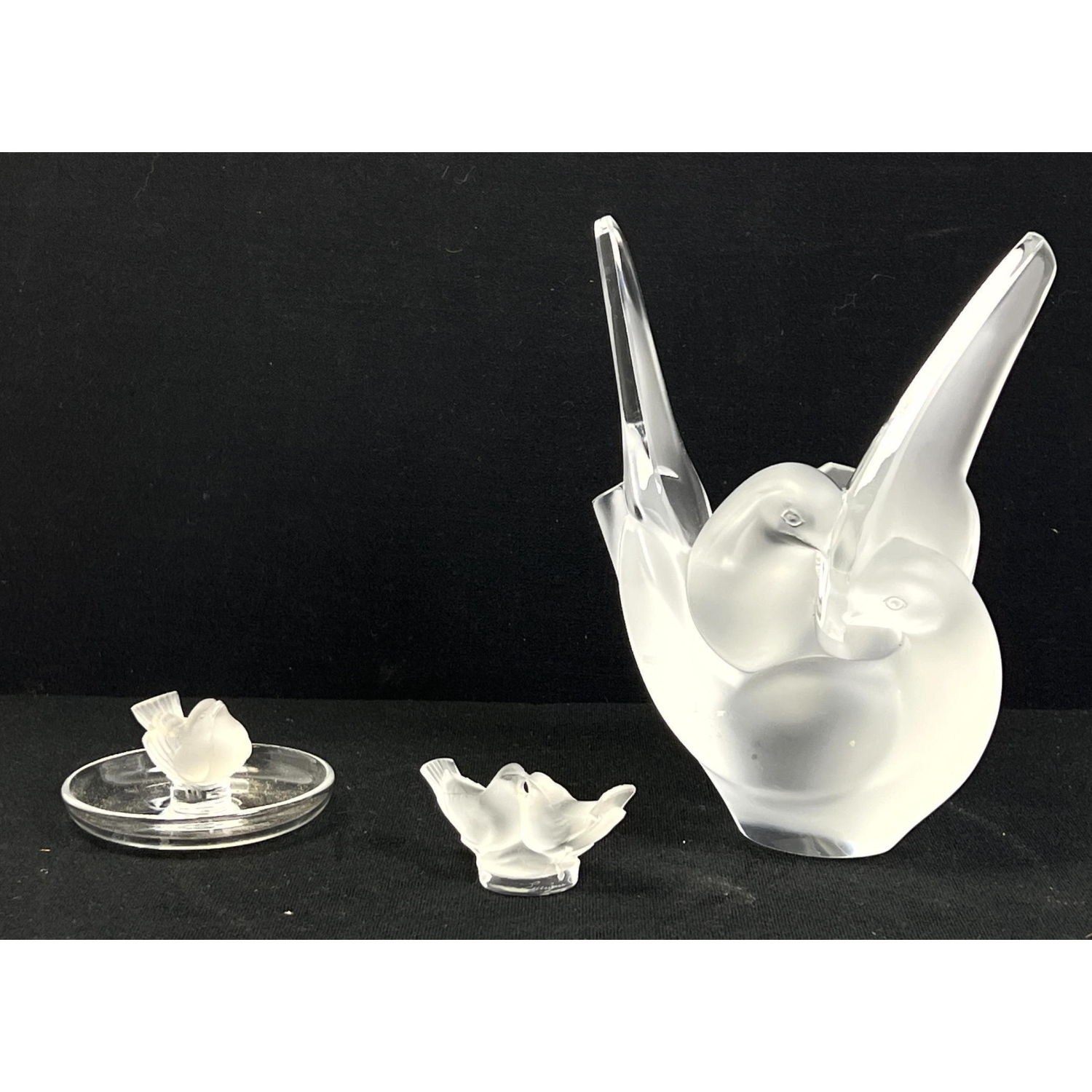 Appraisal: Pieces Lalique Crystal Bird vase and small bird objects Dimensions