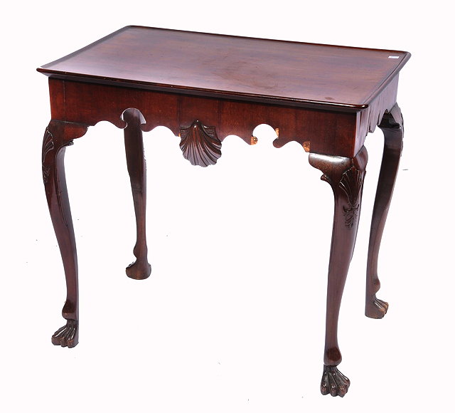 Appraisal: AN TH CENTURY MAHOGANY TABLE with rectangular tray top cabriole