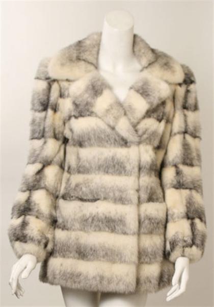 Appraisal: Sporty white and silver mink coat s Broad notch collar