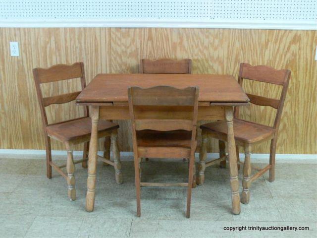 Appraisal: Vintage Draw Leaf Dining Table with Chairs Maple - circa