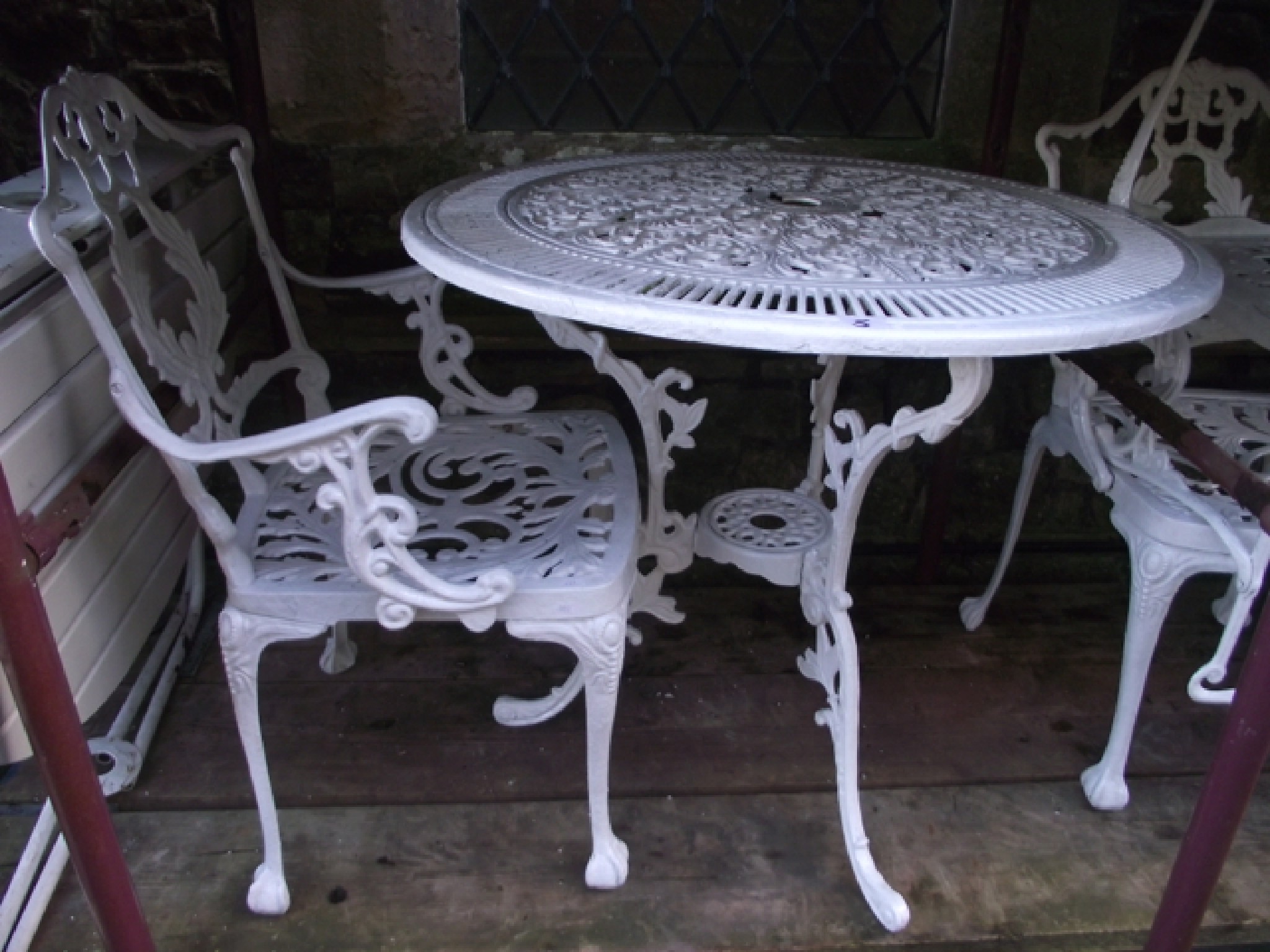 Appraisal: A Victorian style cast aluminium garden terrace table of circular