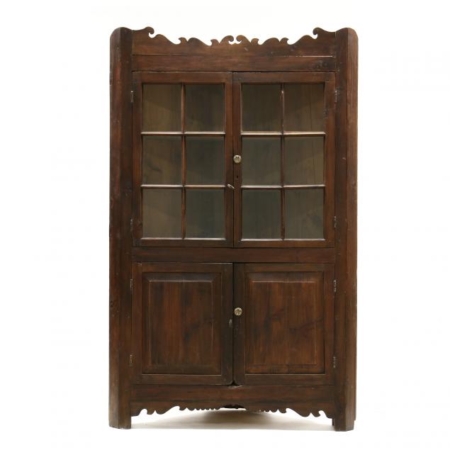 Appraisal: MID-ATLANTIC LATE FEDERAL PINE CORNER CUPBOARD Second half th century