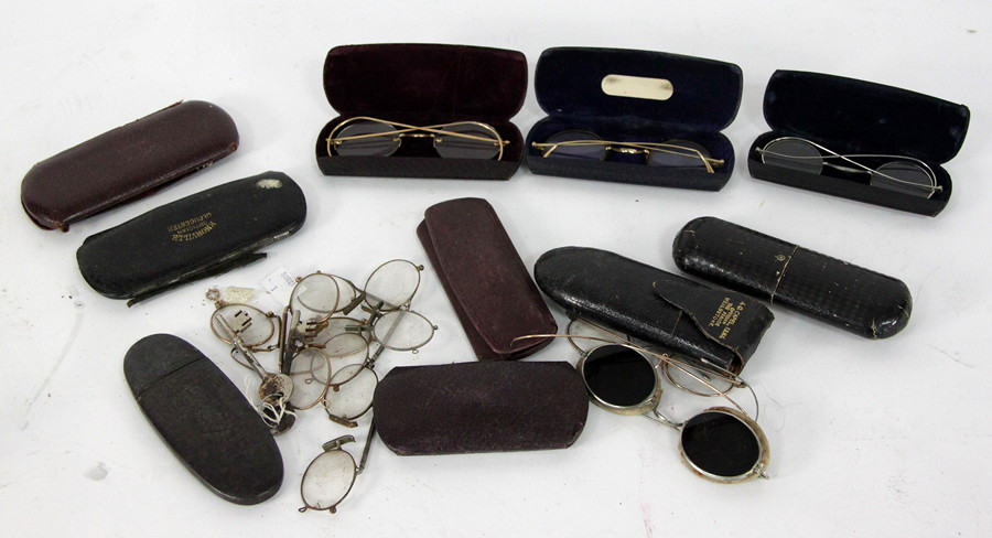 Appraisal: A pair of late th Century steel mounted spectacles the