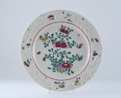 Appraisal: A Bow plate painted with a peony tree in polychrome