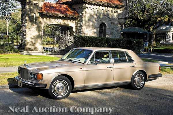 Appraisal: A Rolls Royce Silver Spirit original owner pecan paint beige