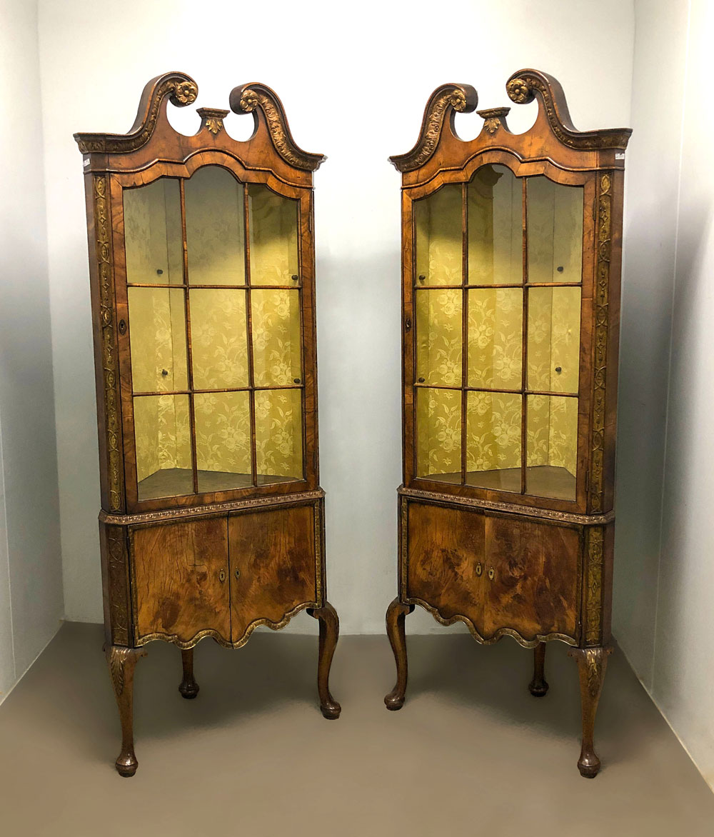 Appraisal: PAIR OF QUEEN ANNE STYLE BURL CORNER CUPBOARDS Queen Anne