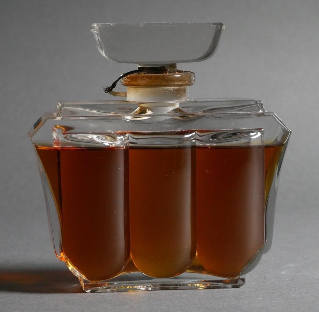 Appraisal: Vigny crystal perfume bottle flacon has an art deco design