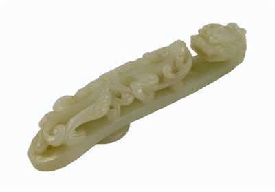 Appraisal: A Chinese white jade belt hook with a dragon's head