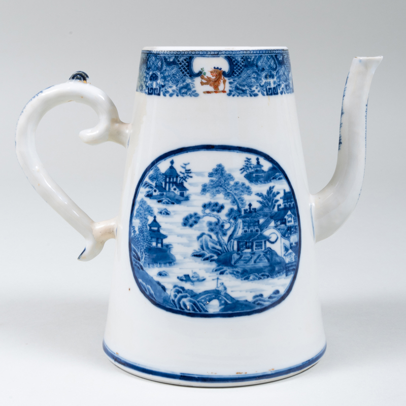 Appraisal: CHINESE EXPORT PORCELAIN COFFEE POT Unmarked x x in Condition