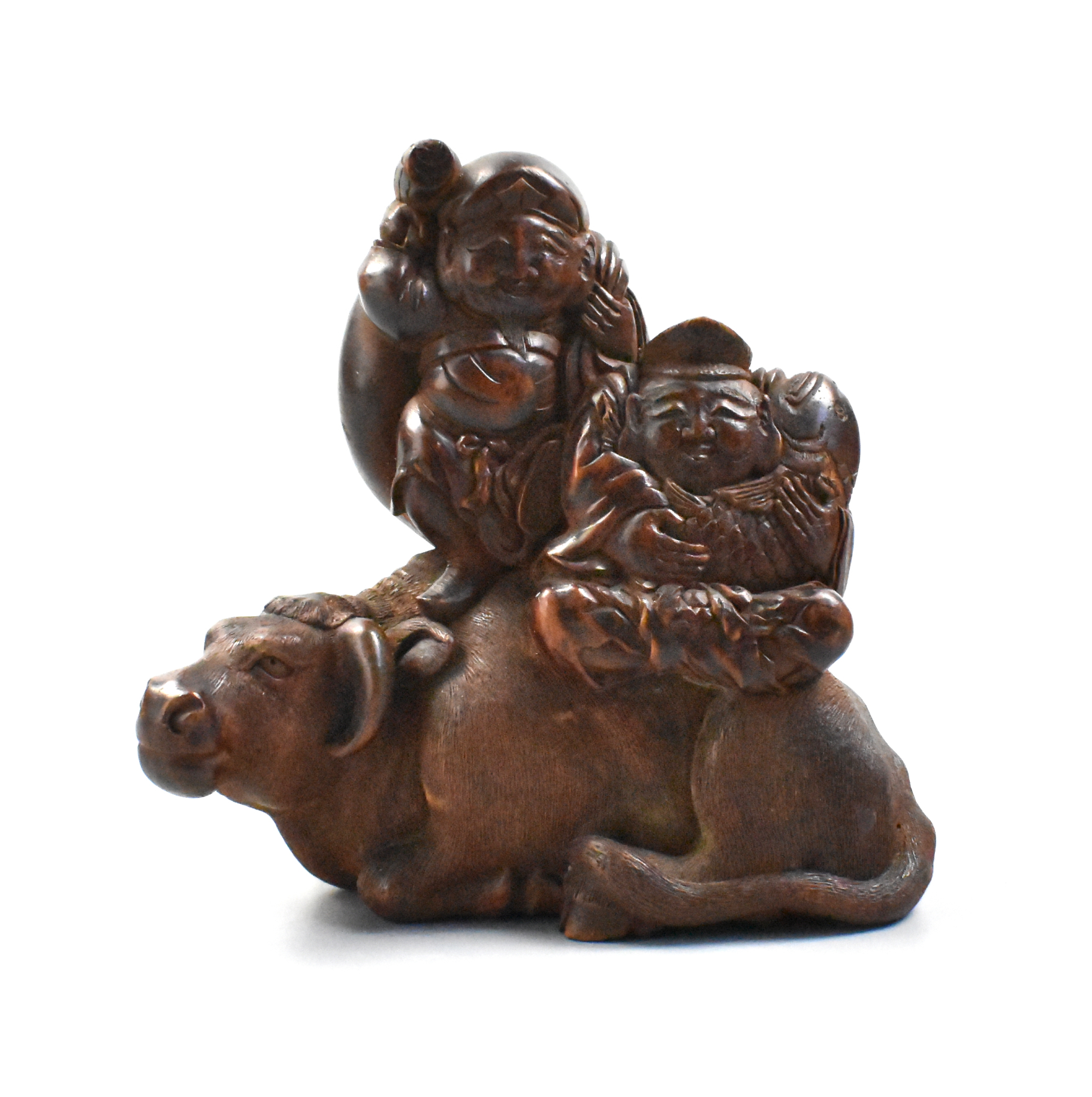 Appraisal: A Chinese carved bamboo ornament Two men one holding a