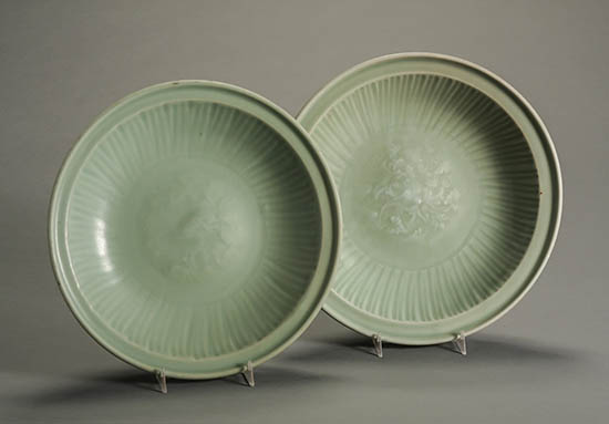 Appraisal: Two Chinese Longquan Celadon Shallow Bowls Ming Dynasty th- th