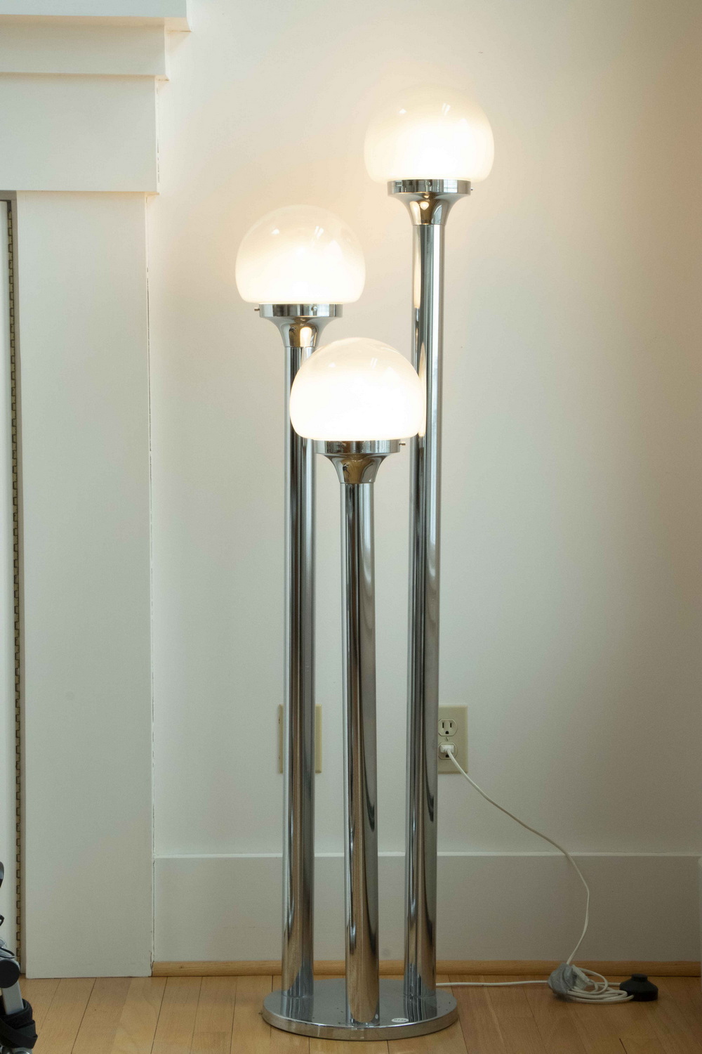 Appraisal: CHROME THREE-LAMP STAND Modern style chrome metal stand connecting three