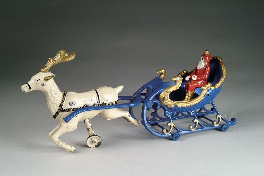 Appraisal: HUBLEY SINGLE REINDEER SANTA SLEIGH White reindeer with blue sleigh