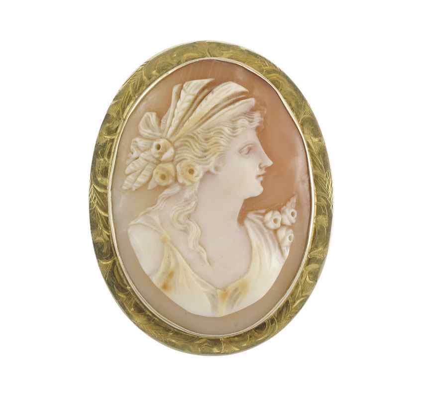 Appraisal: K CAMEO BROOCH K yellow gold brooch with shell cameo