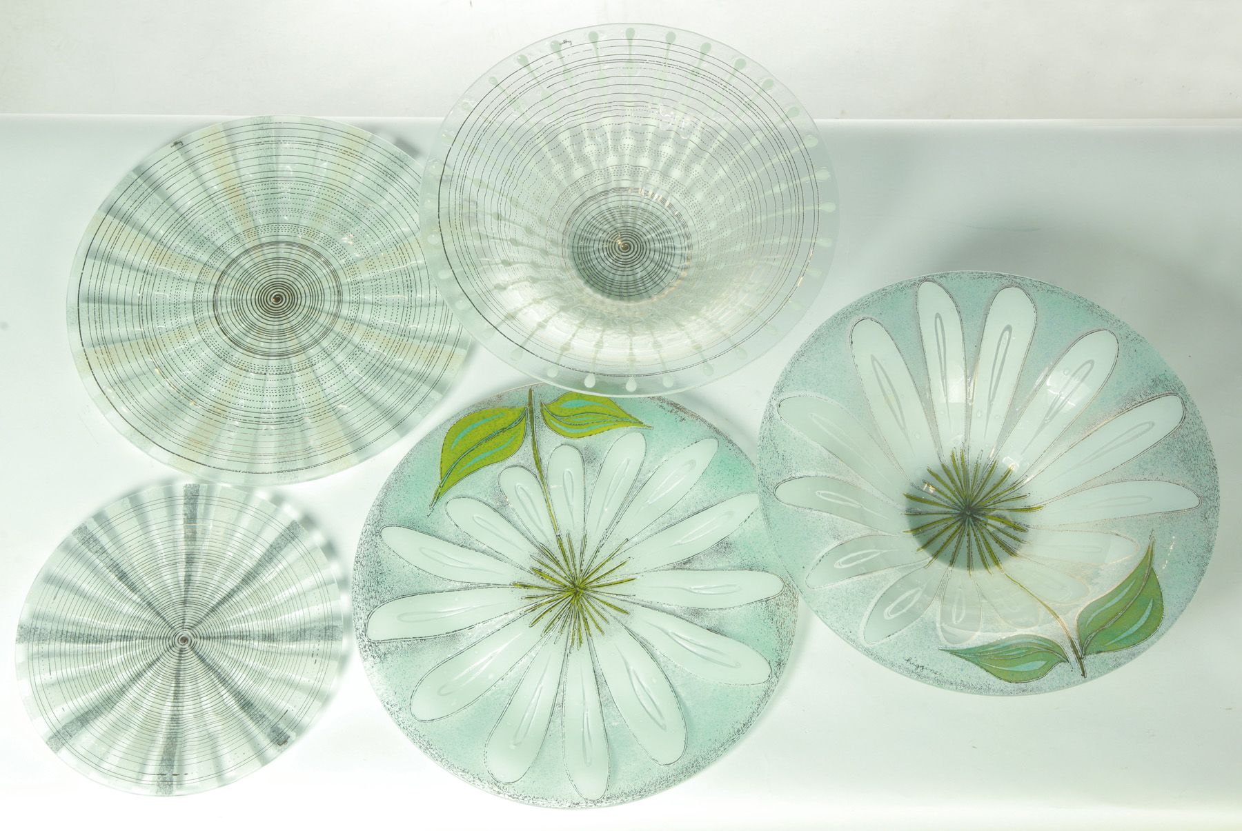 Appraisal: FIVE PIECES OF HIGGINS ART GLASS Illinois nd half- th