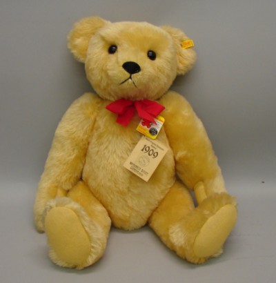 Appraisal: Gold Teddy mohair Replica Teddy Light gold mohair with light