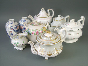 Appraisal: A selection of English tea wares to include a tea