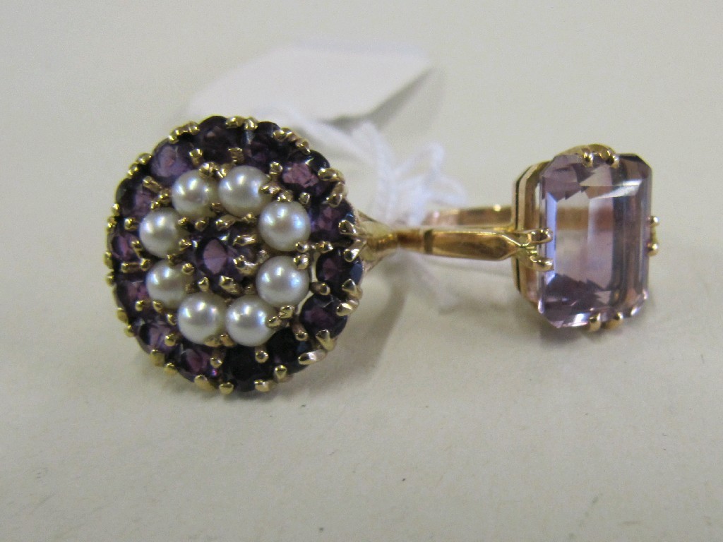 Appraisal: Lot comprising ct gold amethyst single stone ring and a