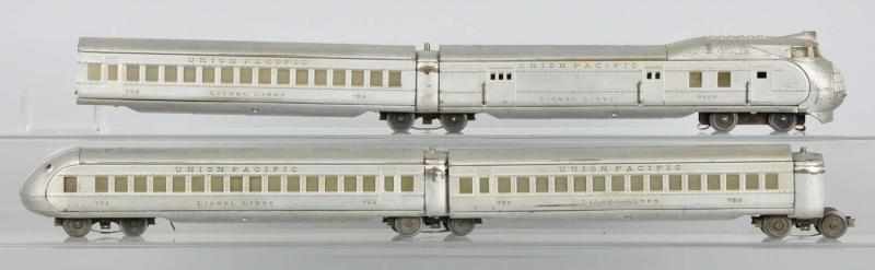 Appraisal: Lionel O-Gauge Streamline Passenger Train Set Description American Pre-war This