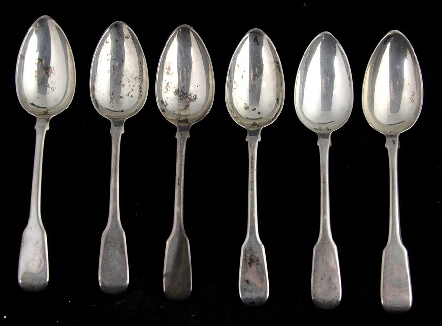 Appraisal: A George III set of six silver dessert spoons WE