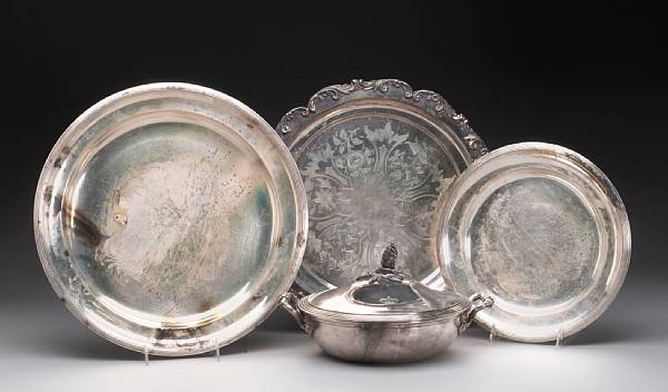 Appraisal: A quantity of plated table articles and flatware Comprising circular