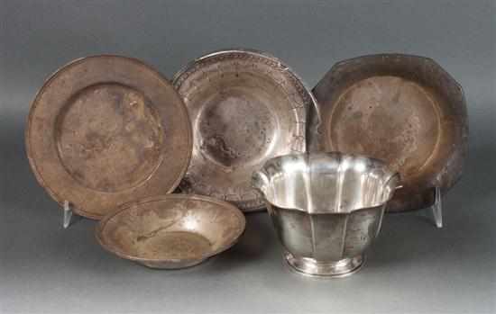 Appraisal: Five American sterling silver table articles comprising three bowls candy