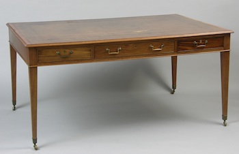 Appraisal: A Traditionally Styled Partner's Table Desk A traditionally styled partner's