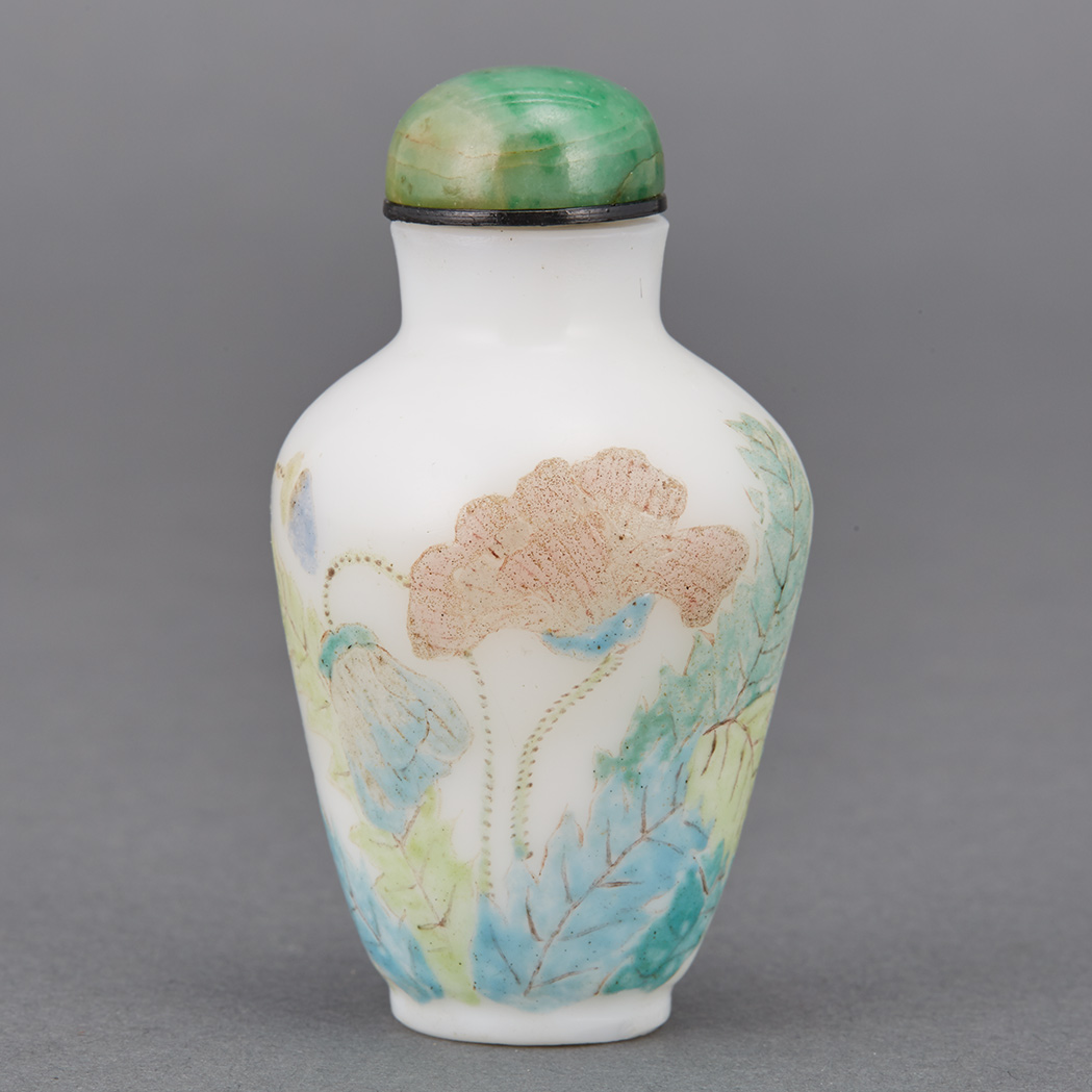 Appraisal: Chinese White Glass Enameled Snuff Bottle Qing Dynasty The high