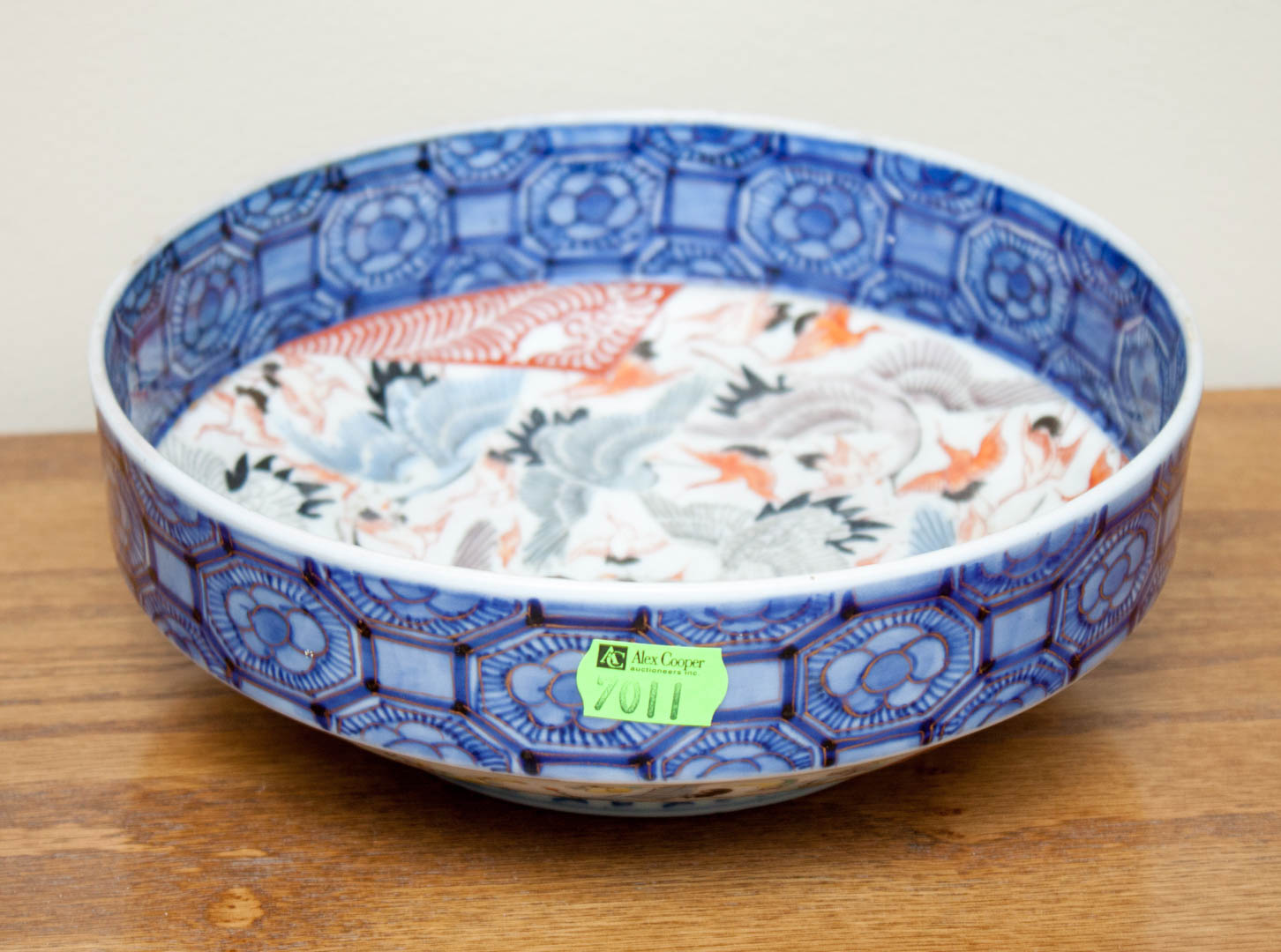 Appraisal: Japanese Imari porcelain bowl